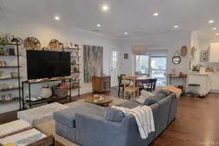 9 Floral Ln, Saint James, NY 11780 - Photo 4