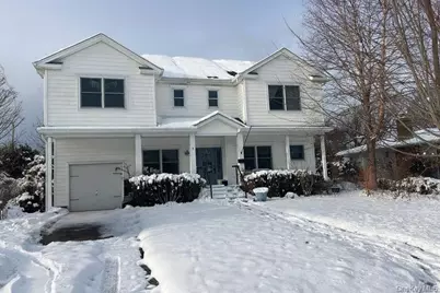 9 Floral Lane, Saint James, NY 11780 - Photo 2