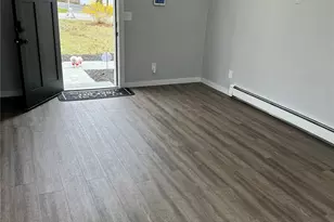 4 Oak Ln, Coram, NY 11727 - Photo 2