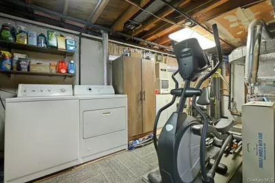 1356 Blue Spruce Lane, Wantagh, NY 11793 - Photo 32