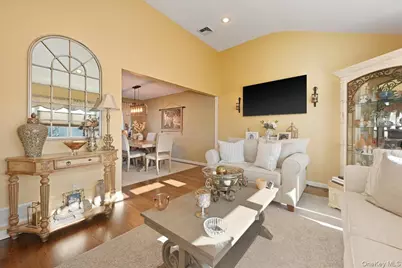 1356 Blue Spruce Lane, Wantagh, NY 11793 - Photo 8