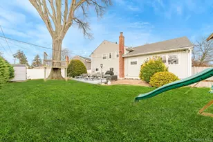 3738 Regent Ln, Wantagh, NY 11793 - Photo 24