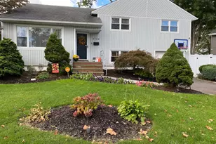 3738 Regent Ln, Wantagh, NY 11793 - Photo 28
