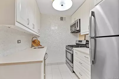 102-30 66 Road #28A, Forest Hills, NY 11375 - Photo 10