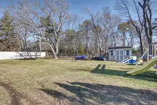 5 Wintergreen Dr, Coram, NY 11727 - Photo 20