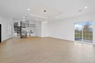 39 Overland Dr, Wallkill, NY 12589 - Photo 4