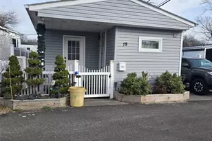 19 Mobile, Bay Shore, NY 11706 - Photo 2