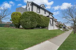 87-03 168th Pl, Jamaica, NY 11432 - Photo 2