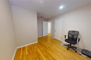 8 Pleasant Ave, Farmingdale, NY 11735 - Photo 14