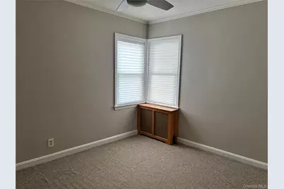 1041 Mosefan Street, Franklin Square, NY 11010 - Photo 14