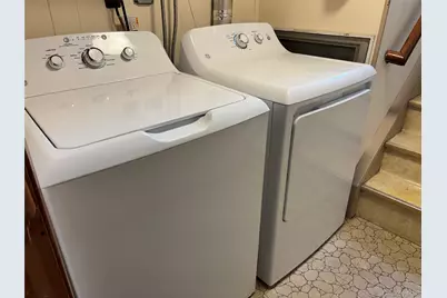 1041 Mosefan Street, Franklin Square, NY 11010 - Photo 32