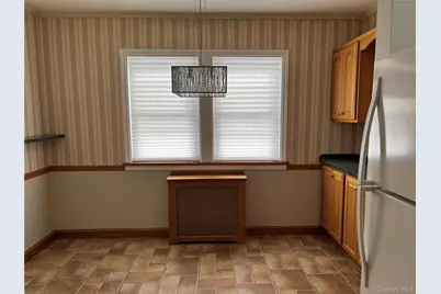 1041 Mosefan Street, Franklin Square, NY 11010 - Photo 18