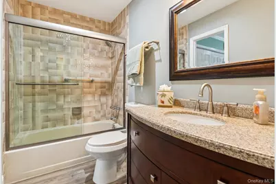 2 W Pond Court, Smithtown, NY 11787 - Photo 18