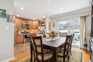 2 W Pond Ct, Smithtown, NY 11787 - Photo 10