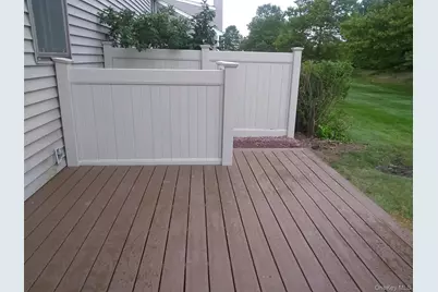 2 W Pond Court, Smithtown, NY 11787 - Photo 24