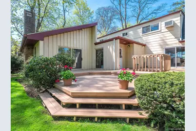 2 Stonytown Road, Manhasset, NY 11030 - Photo 2