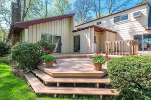 2 Stonytown Rd, Manhasset, NY 11030 - Photo 2