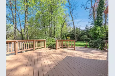 2 Stonytown Road, Manhasset, NY 11030 - Photo 26