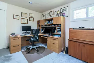 2 Stonytown Rd, Manhasset, NY 11030 - Photo 18