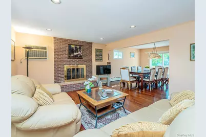 2 Stonytown Road, Manhasset, NY 11030 - Photo 16