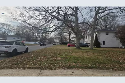 161 Wurz Street, Brentwood, NY 11717 - Photo 2