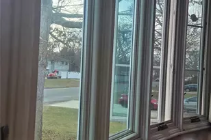 161 Wurz St, Brentwood, NY 11717 - Photo 6