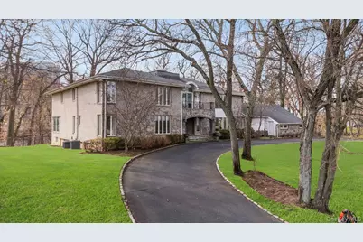 22 Lake Road, Great Neck, NY 11020 - Photo 2