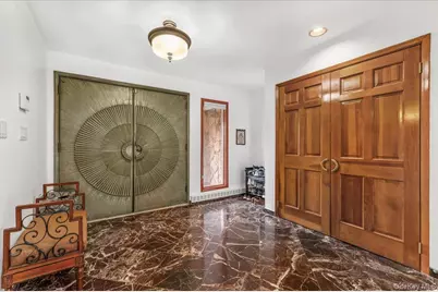 22 Lake Road, Great Neck, NY 11020 - Photo 4