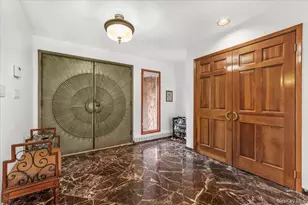 22 Lake Rd, Great Neck, NY 11020 - Photo 4