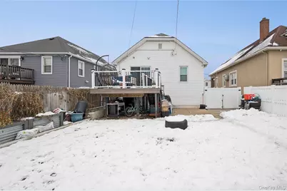 1038 Traymore Boulevard, Island Park, NY 11558 - Photo 18