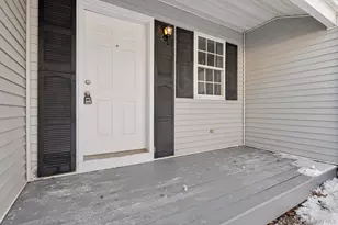 43 Cherry St, Central Islip, NY 11722 - Photo 4