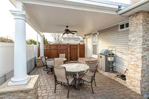 37 W 10th St, Deer Park, NY 11729 - Photo 20