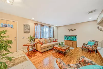 1277 Hummel Avenue, Holbrook, NY 11741 - Photo 8