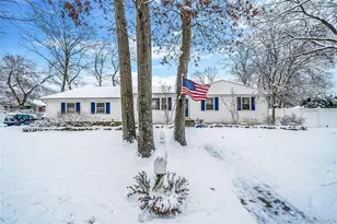 1277 Hummel Ave, Holbrook, NY 11741 - Photo 2