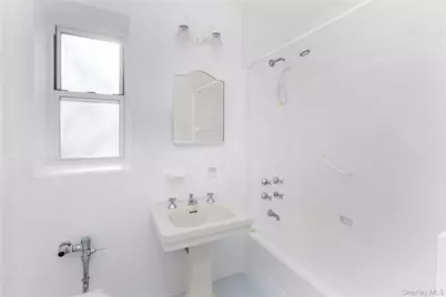 474 W 238th Street #4I, Bronx, NY 10463 - Photo 6