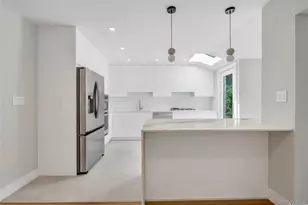 27 Meadowfield Ln, Glen Cove, NY 11542 - Photo 10