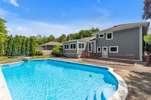 27 Meadowfield Ln, Glen Cove, NY 11542 - Photo 26