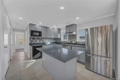 170 5th Street, Hicksville, NY 11801 - Photo 4