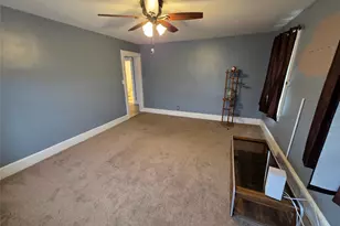 121 4th St, Hicksville, NY 11801 - Photo 2