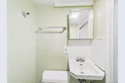 554 S 8th Street, Lindenhurst, NY 11757 - Photo 22