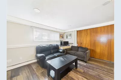 554 S 8th Street, Lindenhurst, NY 11757 - Photo 18