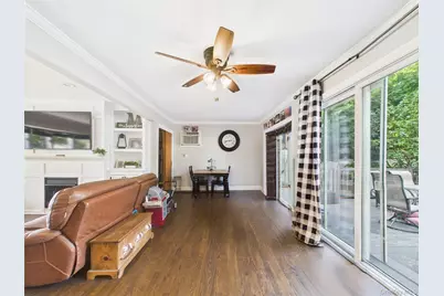 554 S 8th Street, Lindenhurst, NY 11757 - Photo 10