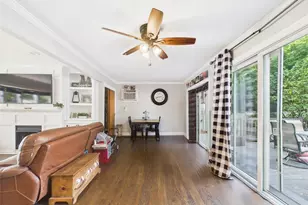 554 S 8th St, Lindenhurst, NY 11757 - Photo 10