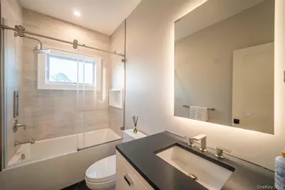 60 Ramble Lane, Levittown, NY 11756 - Photo 38