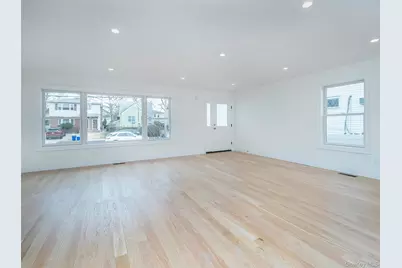 35A Dunwood Road, Port Washington, NY 11050 - Photo 4