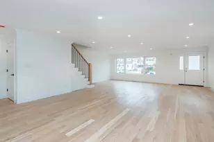 35A Dunwood Rd, Port Washington, NY 11050 - Photo 2