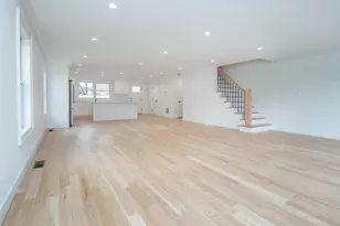 35A Dunwood Rd, Port Washington, NY 11050 - Photo 6