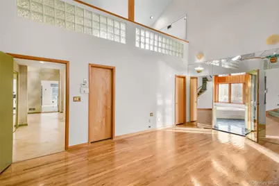 31 Clover Place, New Rochelle, NY 10805 - Photo 18