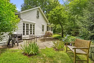 8 S Bedford Rd, Pound Ridge, NY 10576 - Photo 4
