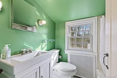 8 S Bedford Road, Pound Ridge, NY 10576 - Photo 26